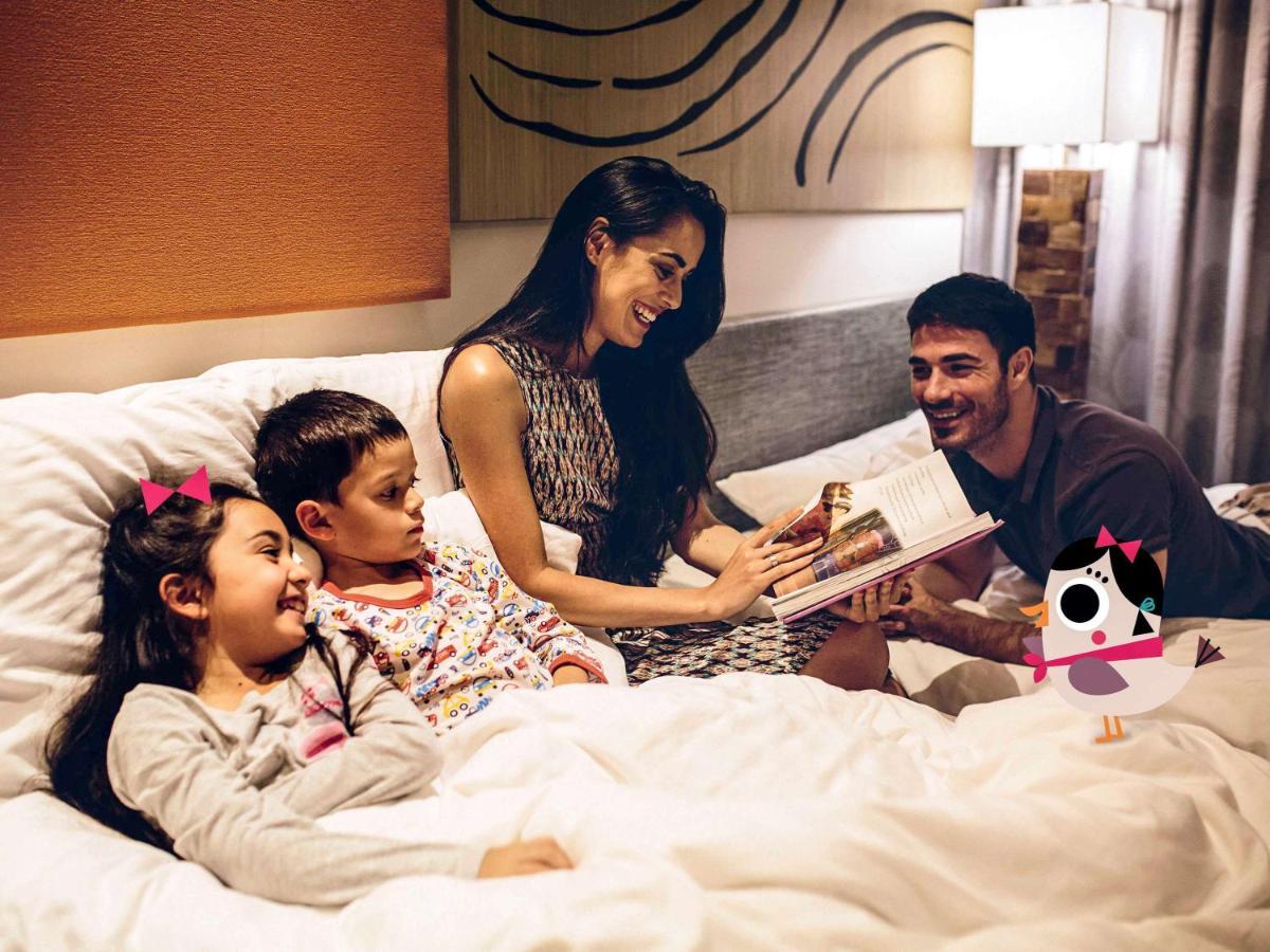 Moevenpick Villas & Residences Phú Quý Zewnętrze zdjęcie Family at the hotel