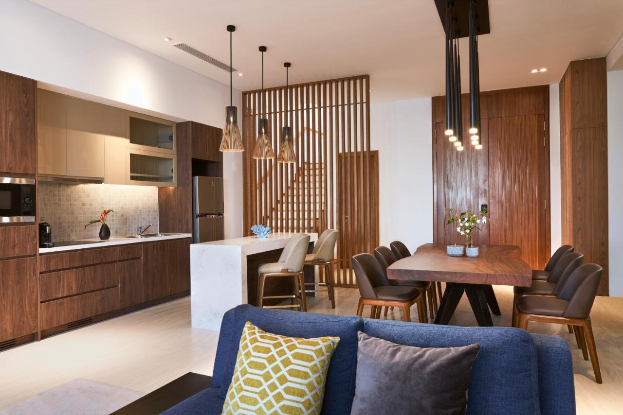 Moevenpick Villas & Residences Phú Quý Zewnętrze zdjęcie A kitchen and dining room at the Ritz-Carlton, Maldives